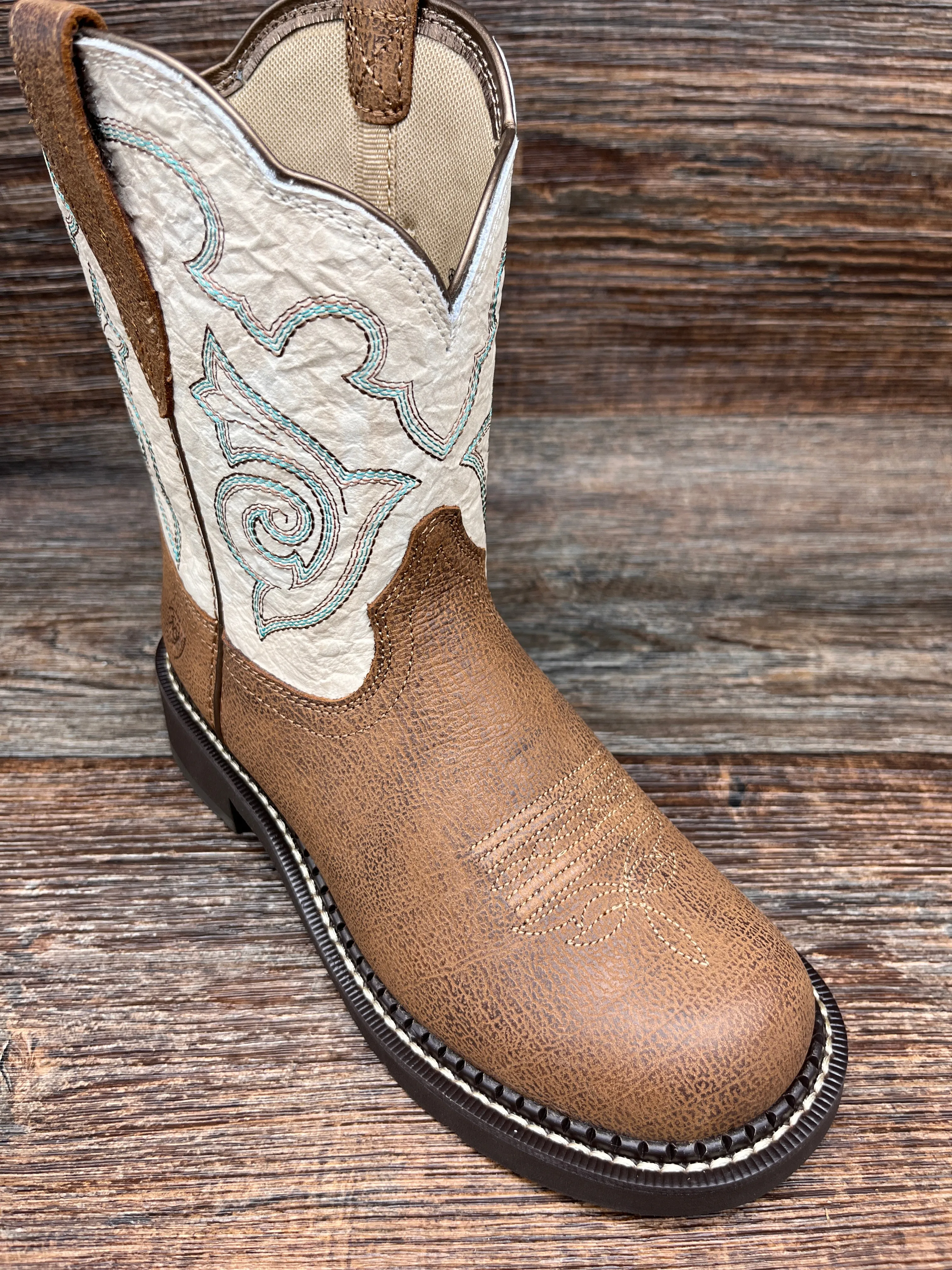 10040265 Women's Fatbaby Heritage Tess Round Toe Western Boot by Ariat