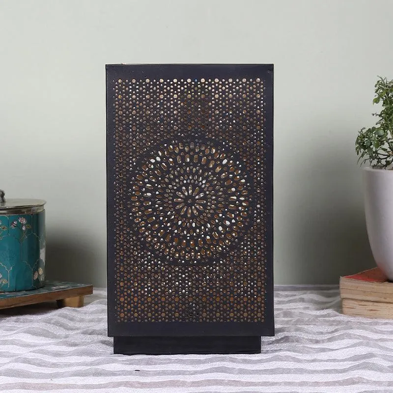 Anura Etched Floral Table Lamp With Wooden Base